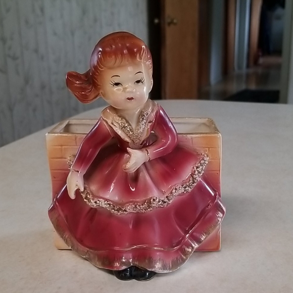 Vintage Grant Crest Jspan Girl Wall Hanger Planter
